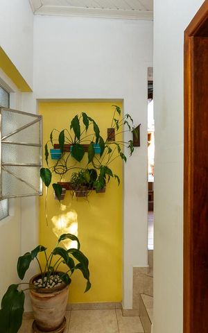 Casa à venda com 250m², 2 quartos e 2 vagas Casa à venda com 250m², 2 quartos e 2 vagasBanheiro Social