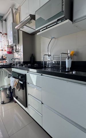 Apartamento à venda com 49m², 2 quartos e 2 vagas Apartamento à venda com 49m², 2 quartos e 2 vagasCozinha
