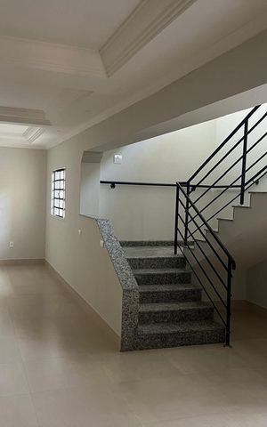 Casa à venda com 250m², 2 quartos e 7 vagasSala