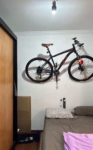 Casa à venda com 230m², 3 quartos e 2 vagas Casa à venda com 230m², 3 quartos e 2 vagasQuarto 1