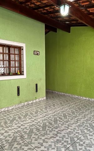 Casa à venda com 230m², 3 quartos e 2 vagas Casa à venda com 230m², 3 quartos e 2 vagasGaragem