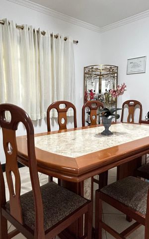 Casa à venda com 230m², 3 quartos e 2 vagas Casa à venda com 230m², 3 quartos e 2 vagasCopa