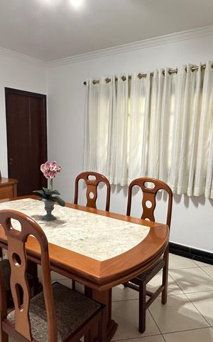 Casa à venda com 230m², 3 quartos e 2 vagas Casa à venda com 230m², 3 quartos e 2 vagasCopa