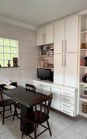 Casa à venda com 230m², 3 quartos e 2 vagas Casa à venda com 230m², 3 quartos e 2 vagasCozinha