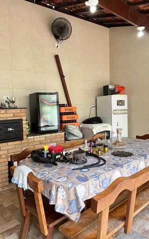Casa à venda com 230m², 3 quartos e 2 vagas Casa à venda com 230m², 3 quartos e 2 vagasChurrasqueira