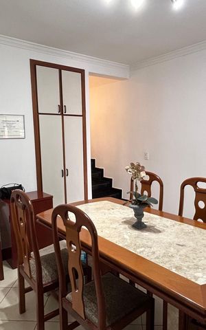 Casa à venda com 230m², 3 quartos e 2 vagas Casa à venda com 230m², 3 quartos e 2 vagasCopa