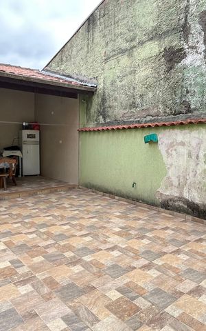 Casa à venda com 230m², 3 quartos e 2 vagas Casa à venda com 230m², 3 quartos e 2 vagasQuintal