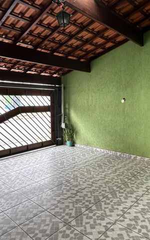 Casa à venda com 230m², 3 quartos e 2 vagas Casa à venda com 230m², 3 quartos e 2 vagasGaragem