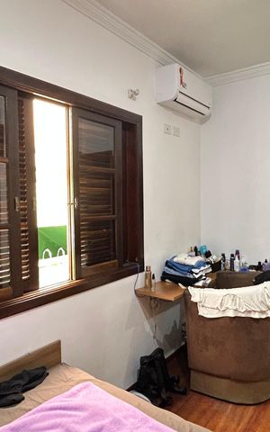 Casa à venda com 230m², 3 quartos e 2 vagas Casa à venda com 230m², 3 quartos e 2 vagasQuarto 1