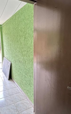 Casa à venda com 230m², 3 quartos e 2 vagas Casa à venda com 230m², 3 quartos e 2 vagasLavabo 1