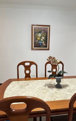 Casa à venda com 230m², 3 quartos e 2 vagas Casa à venda com 230m², 3 quartos e 2 vagasCopa