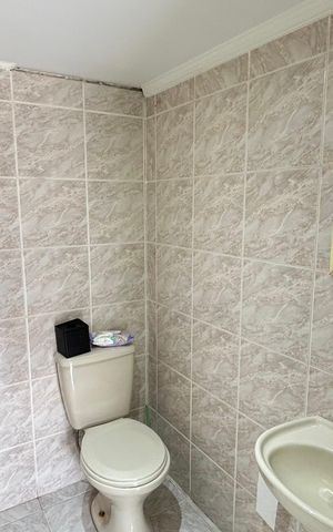 Casa à venda com 230m², 3 quartos e 2 vagas Casa à venda com 230m², 3 quartos e 2 vagasLavabo 1