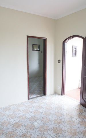 Casa à venda com 130m², 3 quartos e 2 vagasSala