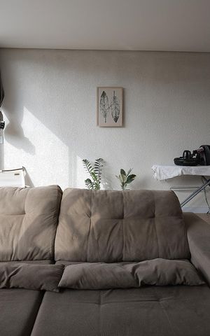Casa à venda com 270m², 4 quartos e 2 vagas Casa à venda com 270m², 4 quartos e 2 vagasSala de TV