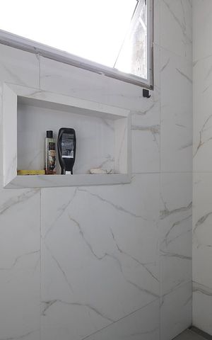 Casa à venda com 270m², 4 quartos e 2 vagas Casa à venda com 270m², 4 quartos e 2 vagasBanheiro Suíte