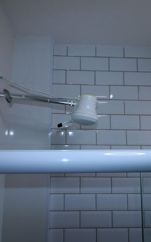 Casa à venda com 80m², 2 quartos e 1 vagaBanheiro 2