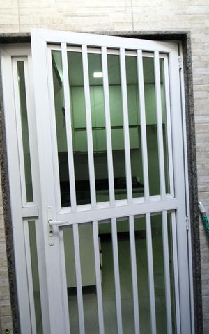 Casa à venda com 80m², 2 quartos e 1 vagaÁrea de Serviço