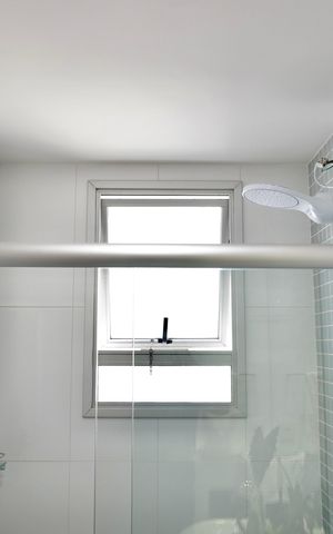 Apartamento à venda com 80m², 3 quartos e 2 vagas Apartamento à venda com 80m², 3 quartos e 2 vagasBanheiro social