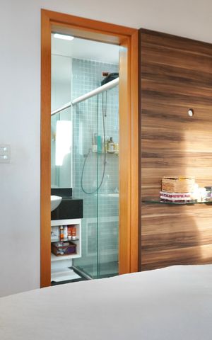 Apartamento à venda com 80m², 3 quartos e 2 vagas Apartamento à venda com 80m², 3 quartos e 2 vagasSuíte