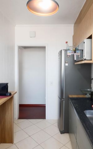 Casa à venda com 72m², 2 quartos e 1 vaga Casa à venda com 72m², 2 quartos e 1 vagaCozinha - Armários