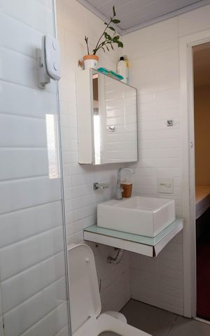 Casa à venda com 72m², 2 quartos e 1 vaga Casa à venda com 72m², 2 quartos e 1 vagaBanheiro da Suíte 2