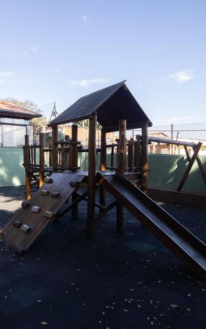Casa à venda com 72m², 2 quartos e 1 vaga Casa à venda com 72m², 2 quartos e 1 vagaÁrea comum - Playground