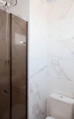 Casa à venda com 72m², 2 quartos e 1 vaga Casa à venda com 72m², 2 quartos e 1 vagaBanheiro da Suíte 1