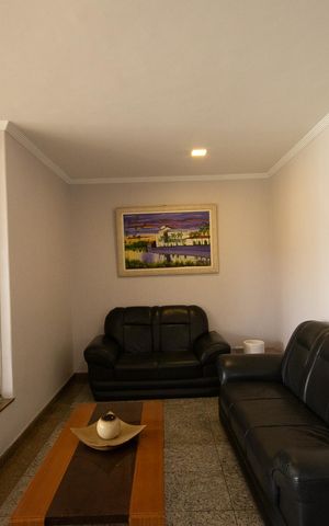 Casa à venda com 72m², 2 quartos e 1 vaga Casa à venda com 72m², 2 quartos e 1 vagaHall