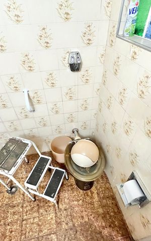 Casa à venda com 70m², 2 quartos e sem vaga Casa à venda com 70m², 2 quartos e sem vagaBanheiro