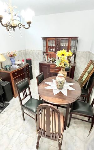 Casa à venda com 70m², 2 quartos e sem vaga Casa à venda com 70m², 2 quartos e sem vagaEdícula