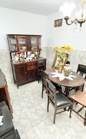 Casa à venda com 70m², 2 quartos e sem vaga Casa à venda com 70m², 2 quartos e sem vagaEdícula