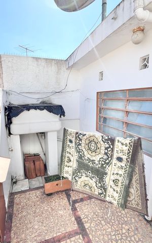 Casa à venda com 70m², 2 quartos e sem vaga Casa à venda com 70m², 2 quartos e sem vagaVaranda