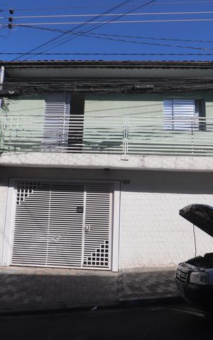 Casa à venda com 280m², 4 quartos e 2 vagasFachada