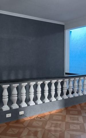 Casa à venda com 200m², 3 quartos e 2 vagas Casa à venda com 200m², 3 quartos e 2 vagasCorredor