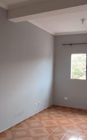 Casa à venda com 200m², 3 quartos e 2 vagas Casa à venda com 200m², 3 quartos e 2 vagasQuarto