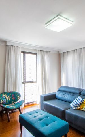Apartamento à venda com 139m², 4 quartos e 2 vagas Apartamento à venda com 139m², 4 quartos e 2 vagasSala