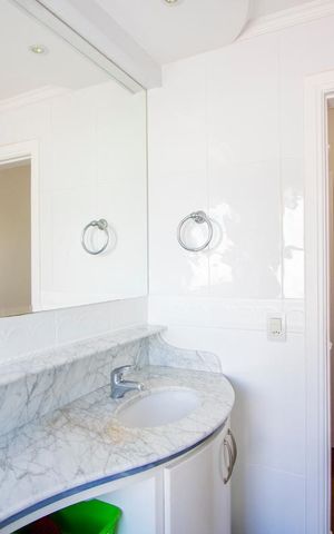 Apartamento à venda com 139m², 4 quartos e 2 vagas Apartamento à venda com 139m², 4 quartos e 2 vagasBanheiro do quarto 1