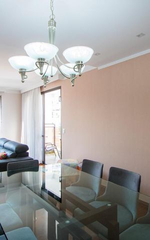 Apartamento à venda com 139m², 4 quartos e 2 vagas Apartamento à venda com 139m², 4 quartos e 2 vagasSala