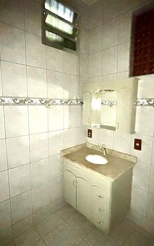 Casa para alugar com 40m², 1 quarto e sem vaga Casa para alugar com 40m², 1 quarto e sem vagaBanheiro