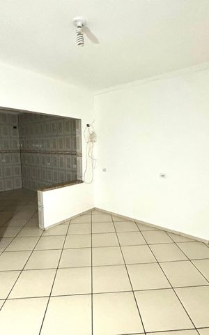 Casa para alugar com 36m², 1 quarto e sem vaga Casa para alugar com 36m², 1 quarto e sem vagasala