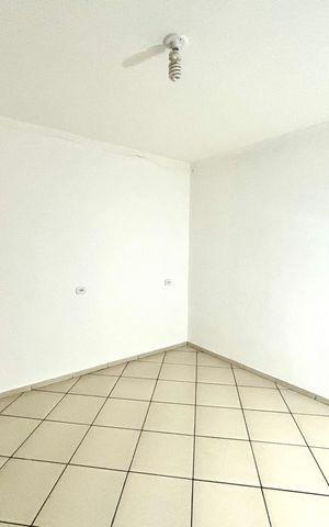 Casa para alugar com 36m², 1 quarto e sem vaga Casa para alugar com 36m², 1 quarto e sem vagasala