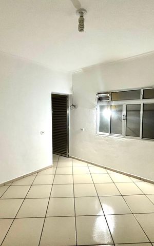 Casa para alugar com 36m², 1 quarto e sem vaga Casa para alugar com 36m², 1 quarto e sem vagaSala