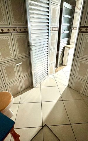 Casa para alugar com 36m², 1 quarto e sem vaga Casa para alugar com 36m², 1 quarto e sem vagaBanheiro