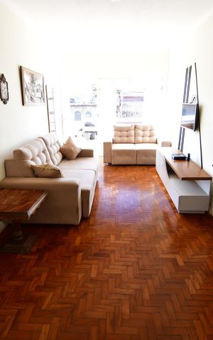 Casa para alugar com 194m², 3 quartos e 2 vagasSala