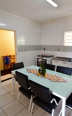 Casa para alugar com 194m², 3 quartos e 2 vagasCozinha