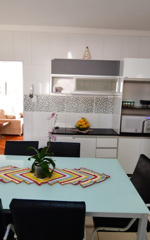 Casa para alugar com 194m², 3 quartos e 2 vagasCozinha