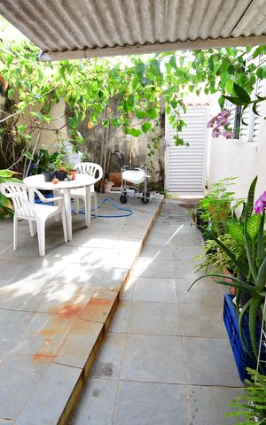 Casa para alugar com 194m², 3 quartos e 2 vagasQuintal