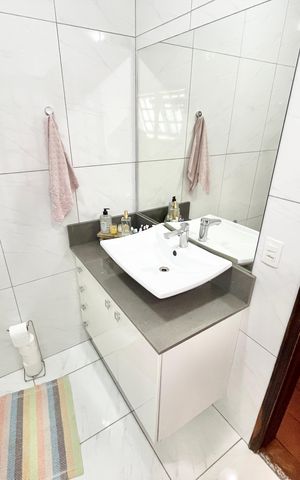 Casa à venda com 250m², 3 quartos e 2 vagas Casa à venda com 250m², 3 quartos e 2 vagasBanheiro da Suíte