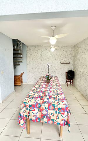 Casa à venda com 250m², 3 quartos e 2 vagas Casa à venda com 250m², 3 quartos e 2 vagasÁrea comum - Churrasqueira