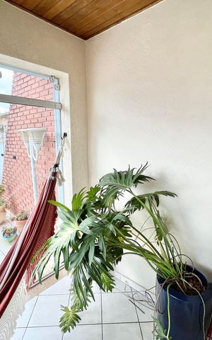 Casa à venda com 250m², 3 quartos e 2 vagas Casa à venda com 250m², 3 quartos e 2 vagasVaranda da Sala